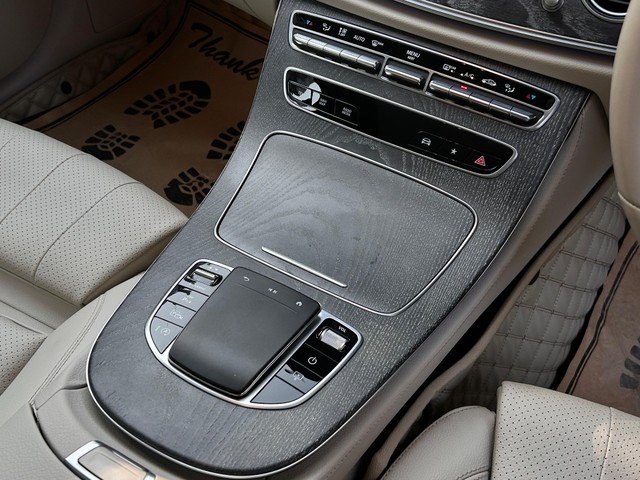 Second-hand 2022 Mercedes-Benz E-Class Expression E 200 for sale in New Delhi-4