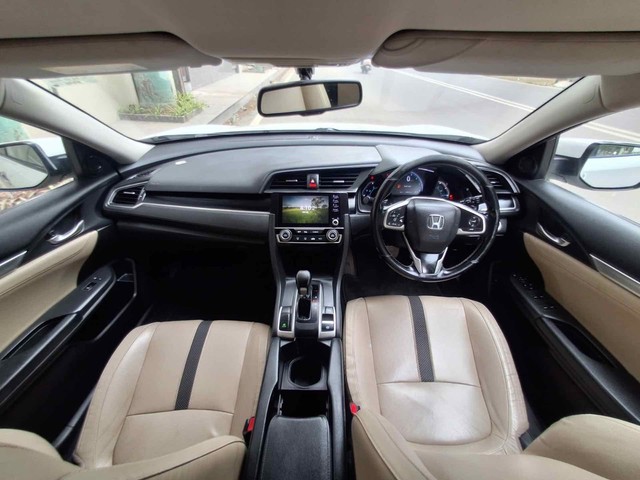 Second-hand 2020 Honda Civic VX for sale in Surat-3