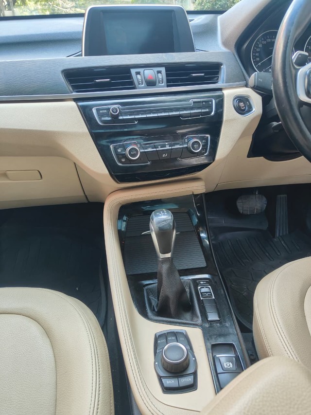 Second-hand 2016 BMW X1 sDrive 20d xLine for sale in Hyderabad-10