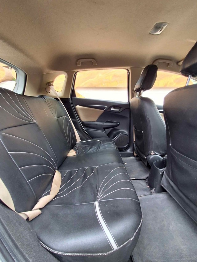 Second-hand 2016 Honda Jazz 1.2 S AT i VTEC for sale in Surat-6