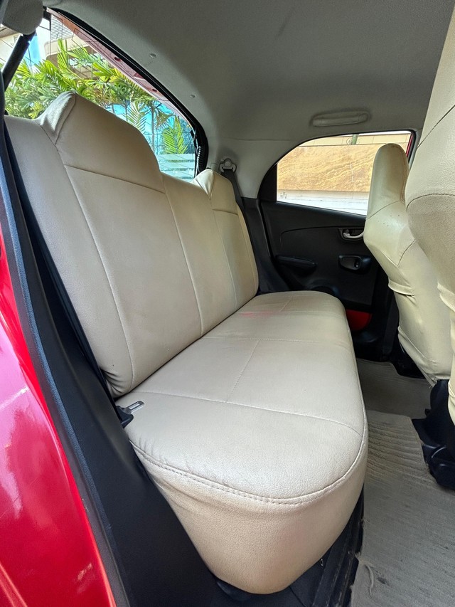 Second-hand 2017 Honda Brio 1.2 VX AT for sale in Surat-10