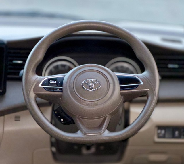 Toyota Rumion S CNG Second-hand 2025 Toyota Rumion S CNG for sale in New Delhi-7