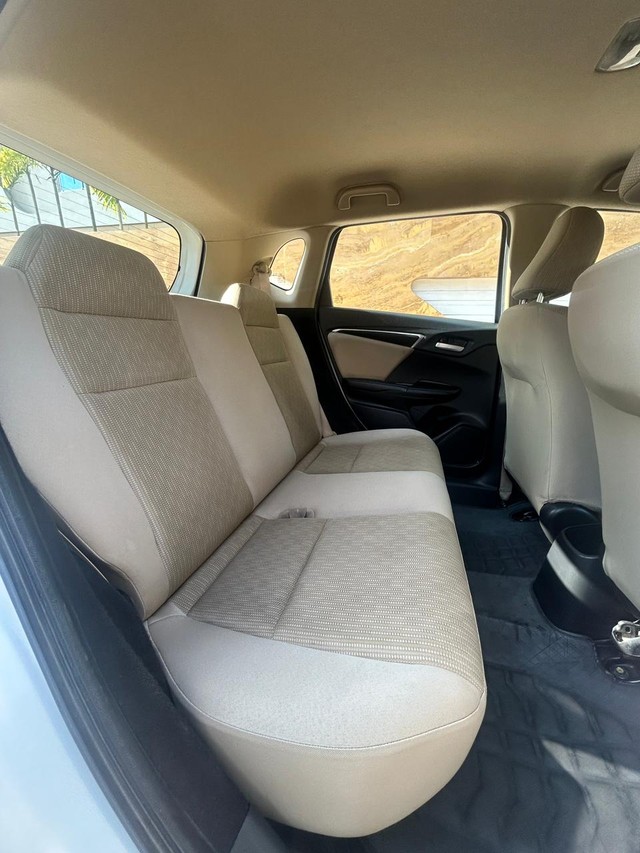 Second-hand 2016 Honda Jazz 1.5 V i DTEC for sale in Surat-11