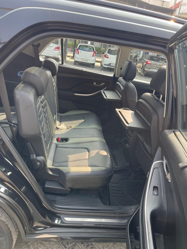 Second-hand 2023 Hyundai Alcazar Platinum AE 7Str Diesel for sale in Indore-15