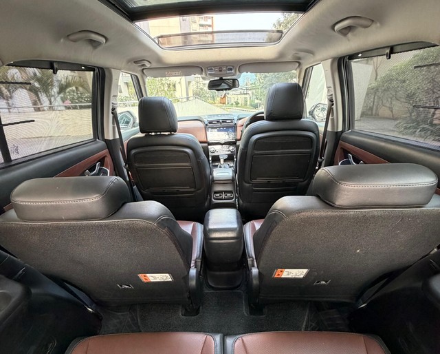 Second-hand 2022 Hyundai Alcazar Signature Diesel AT for sale in Hyderabad-15