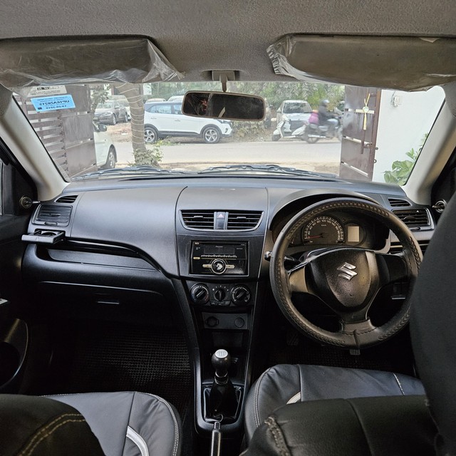 Second-hand 2015 Maruti Suzuki Swift LXI BSIV for sale in Gurgaon-8