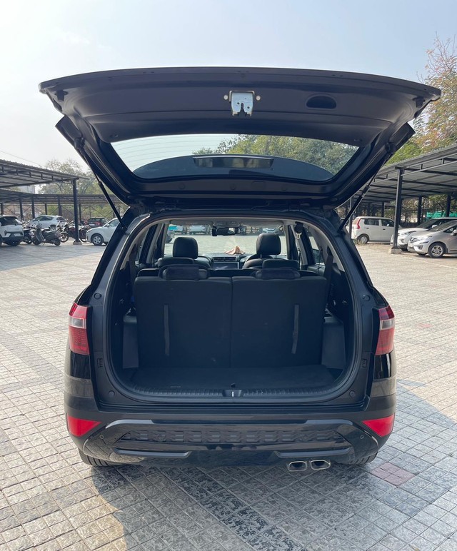 Second-hand 2023 Hyundai Alcazar Platinum AE 7Str Diesel for sale in Indore-6