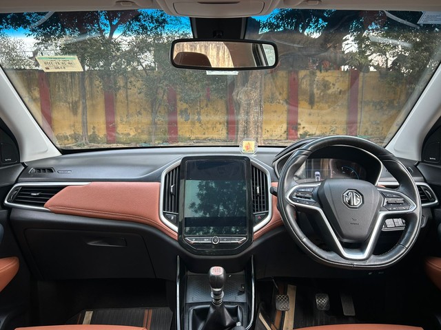 Second-hand 2022 MG Hector Plus Sharp Diesel MT for sale in New Delhi-12