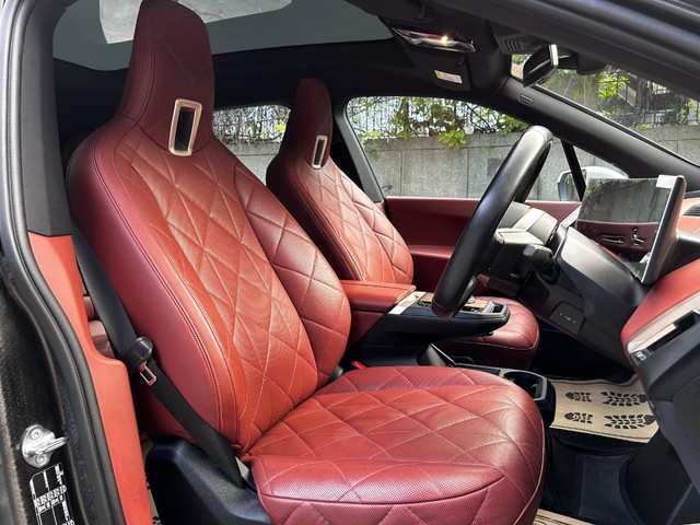 Second-hand 2024 BMW iX xDrive40 for sale in New Delhi-16