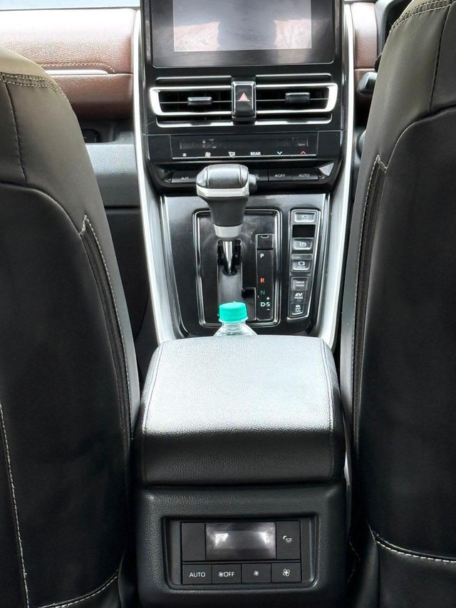 Second-hand 2024 Toyota Innova Hycross VX 7STR Hybrid for sale in New Delhi-13