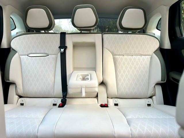 Second-hand 2025 Mahindra XEV 9e Pack Three for sale in New Delhi-19