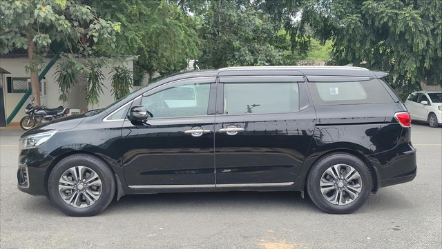 Kia Carnival Prestige Second-hand 2020 Kia Carnival Prestige for sale in New Delhi-3