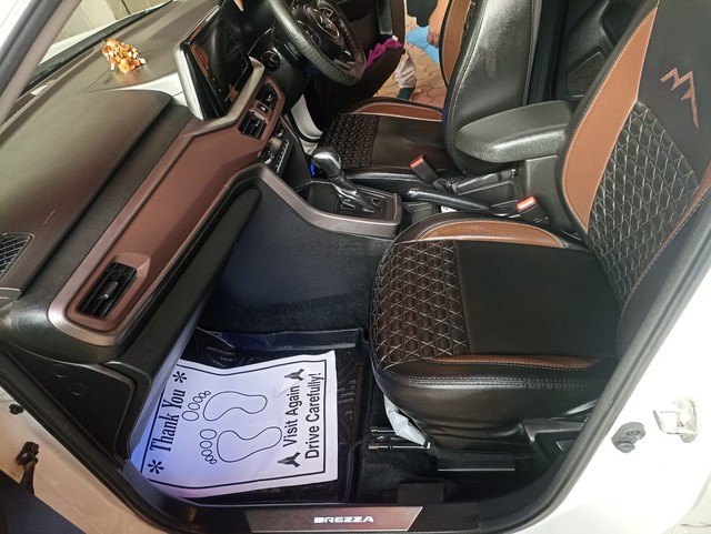 Second-hand 2023 Maruti Brezza Zxi AT for sale in Pune-9