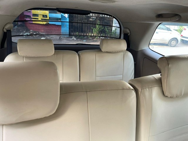 Second-hand 2015 Toyota Innova 2.5 G (Diesel) 7 Seater BS IV for sale in Indore-8