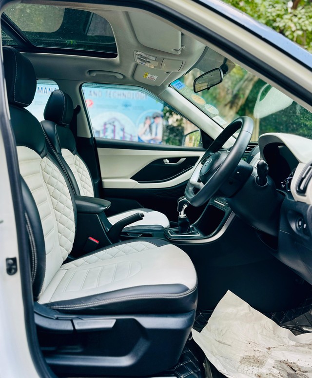 Second-hand 2022 Hyundai Creta SX Executive BSVI for sale in New Delhi-11