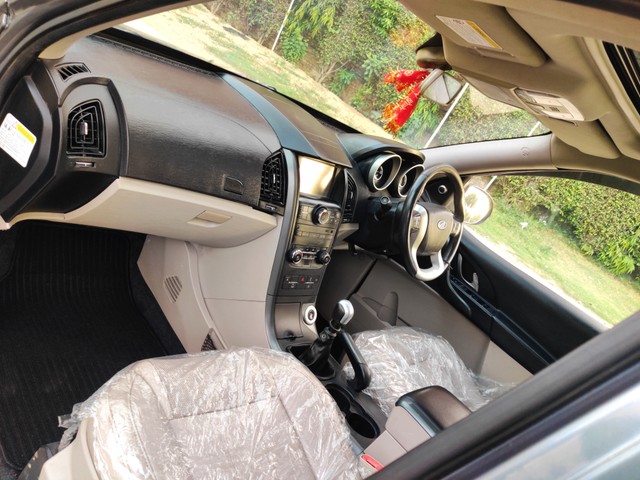 Mahindra XUV500 W10 1.99 mHawk Second-hand 2018 Mahindra XUV500 W10 1.99 mHawk for sale in Gurgaon-15