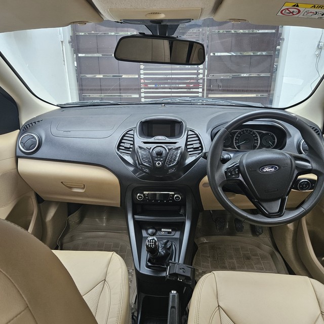 Second-hand 2016 Ford Figo 1.2P Titanium MT for sale in Gurgaon-4