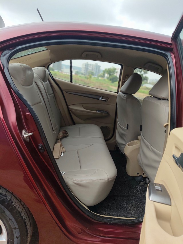 Second-hand 2013 Honda City V MT for sale in Pune-10