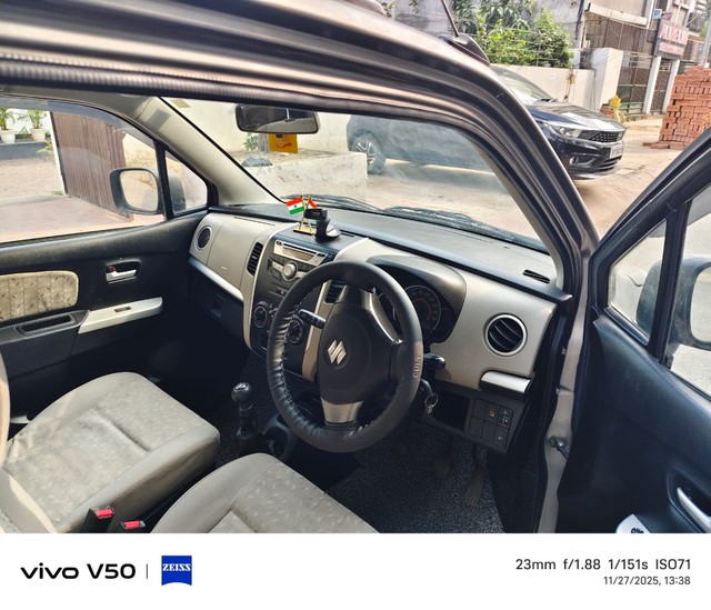 Second-hand 2014 Maruti Suzuki Wagon R Stingray VXI for sale in Allahabad-8