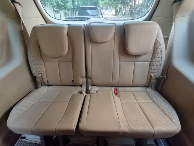 Kia Carnival Limousine Plus Second-hand 2022 Kia Carnival Limousine Plus for sale in Hyderabad-14