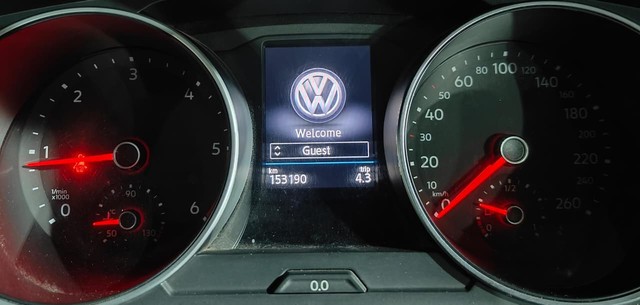 Second-hand 2017 Volkswagen Tiguan 2.0 TDI Highline for sale in Hyderabad-5