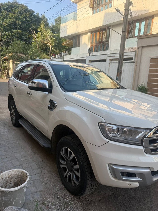 Second-hand 2017 Ford Endeavour 2.2 Titanium AT 4X2 for sale in Rajkot