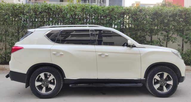 Second-hand 2021 Mahindra Alturas G4 4X4 AT for sale in Hyderabad-1