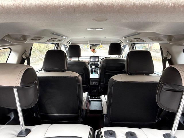 Second-hand 2024 Toyota Innova Hycross VX 7STR Hybrid for sale in New Delhi-7