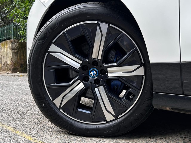 Second-hand 2024 BMW iX xDrive40 for sale in New Delhi-5
