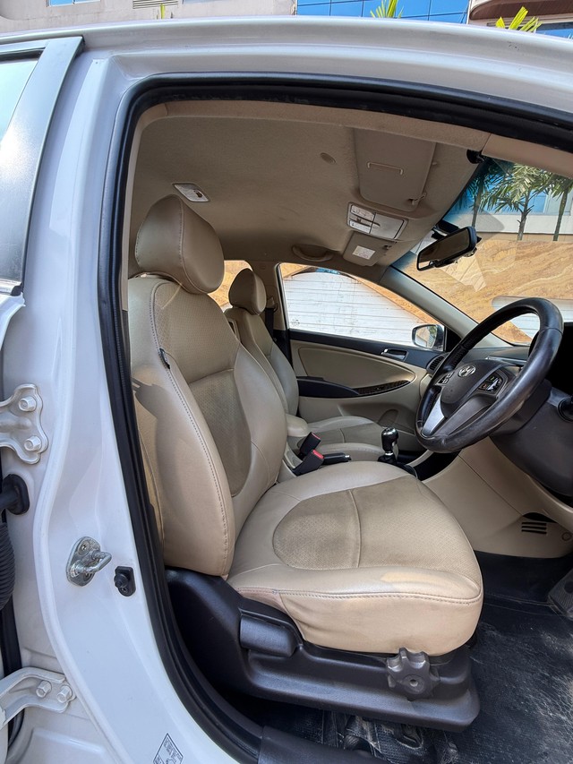 Second-hand 2016 Hyundai Verna 1.6 SX VTVT for sale in Surat-8