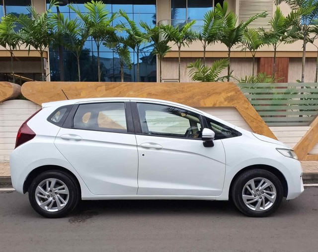 Second-hand 2016 Honda Jazz 1.2 S AT i VTEC for sale in Surat-1