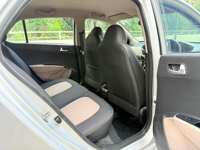 Second-hand 2014 Hyundai Grand i10 Asta Option for sale in Pune-12