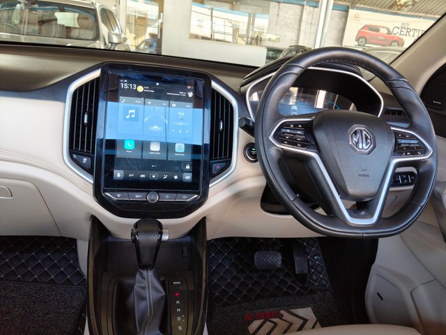 Second-hand 2021 MG Hector Sharp CVT for sale in Bangalore-11