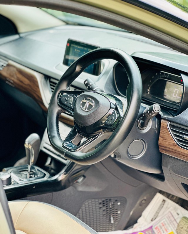 Second-hand 2022 Tata Nexon XZA Plus Kaziranga Edition AMT for sale in New Delhi-7