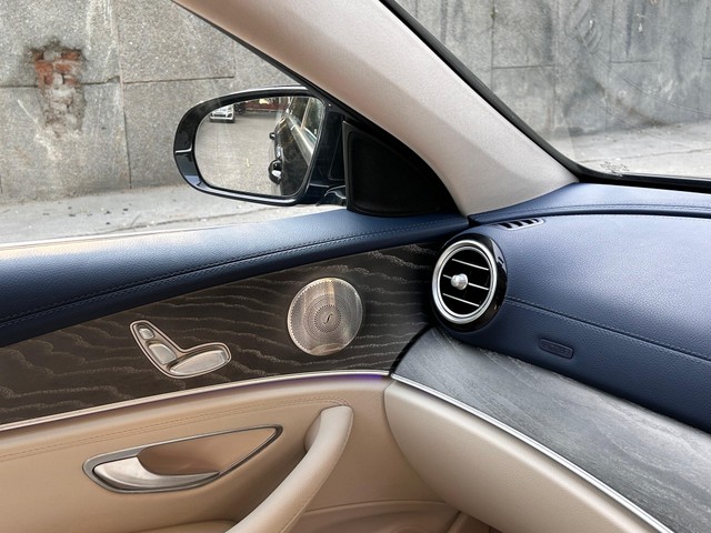 Second-hand 2022 Mercedes-Benz E-Class Expression E 200 for sale in New Delhi-12