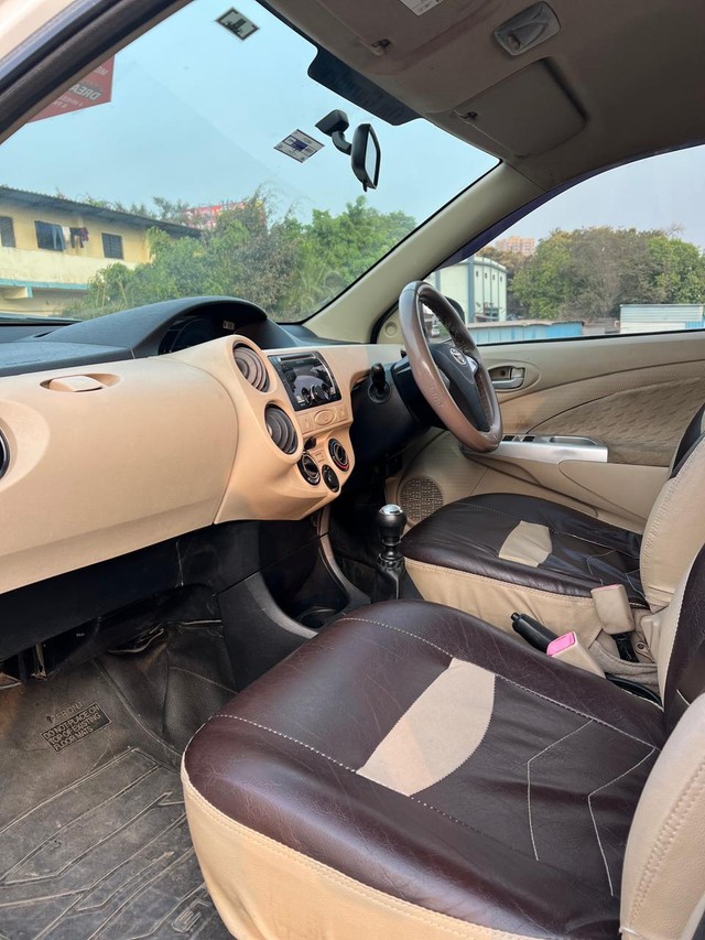 Second-hand 2017 Toyota Etios Liva 1.4 VD for sale in Pune-13