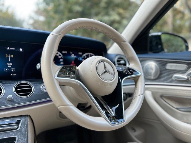 Second-hand 2022 Mercedes-Benz E-Class Expression E 200 for sale in New Delhi-14
