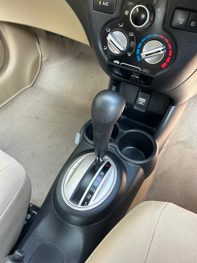 Second-hand 2015 Honda Brio VX AT for sale in Surat-9