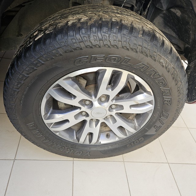 Second-hand 2016 Ford Endeavour 3.2 Titanium AT 4X4 for sale in Gurgaon-5