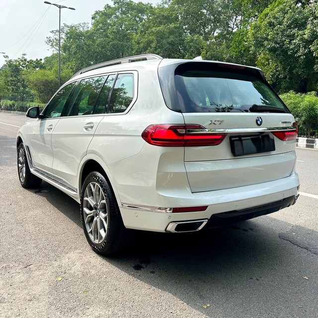 Second-hand 2022 BMW X7 xDrive30d DPE Signature for sale in New Delhi-7