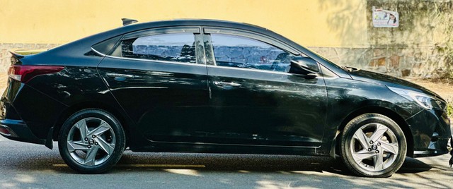 Second-hand 2022 Hyundai Verna SX for sale in New Delhi-1