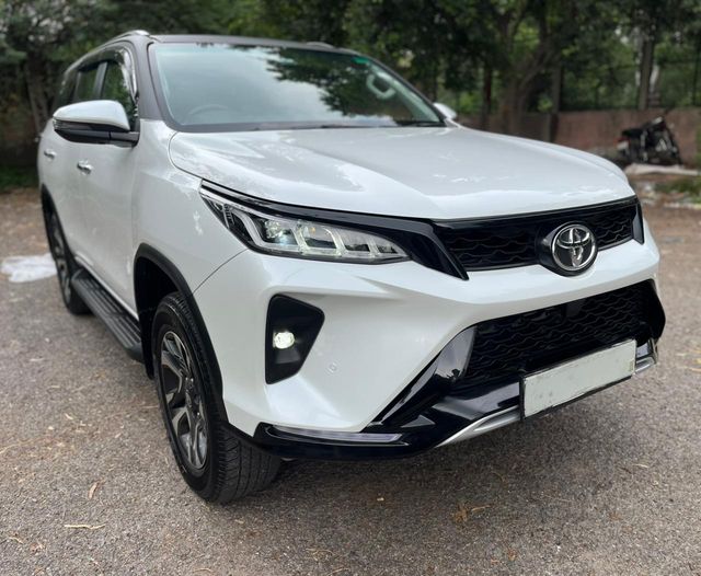Toyota Fortuner Legender 4x2 AT Second-hand 2025 Toyota Fortuner Legender 4x2 AT for sale in New Delhi