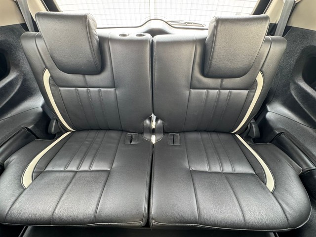 Toyota Innova Crysta 2.4 GX MT BSIV Second-hand 2017 Toyota Innova Crysta 2.4 GX MT BSIV for sale in Hyderabad-11