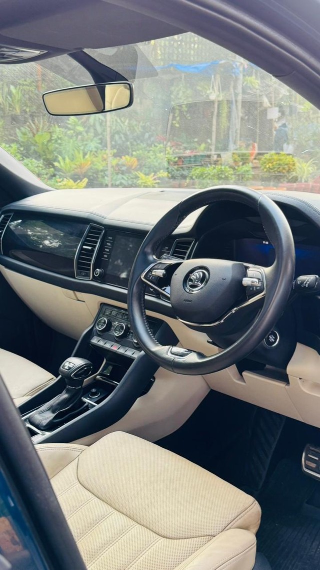 Second-hand 2023 Skoda Kodiaq L & K for sale in Mumbai-12