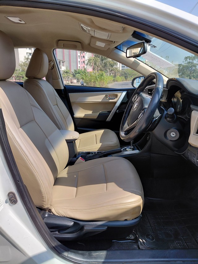 Second-hand 2015 Toyota Corolla Altis G AT for sale in Mumbai-10