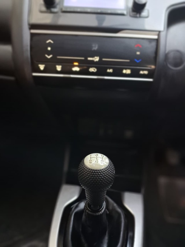 Second-hand 2019 Honda Jazz V for sale in Surat-7