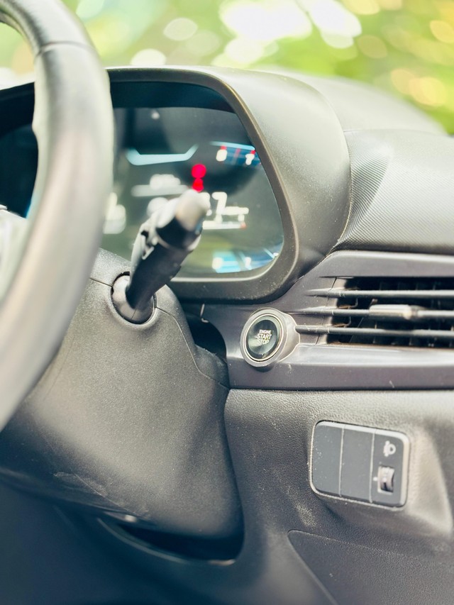 Second-hand 2023 Hyundai i20 Asta Opt for sale in New Delhi-7