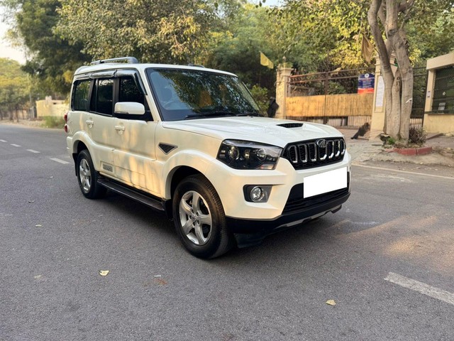 Second-hand 2022 Mahindra Scorpio S11 for sale in New Delhi-0