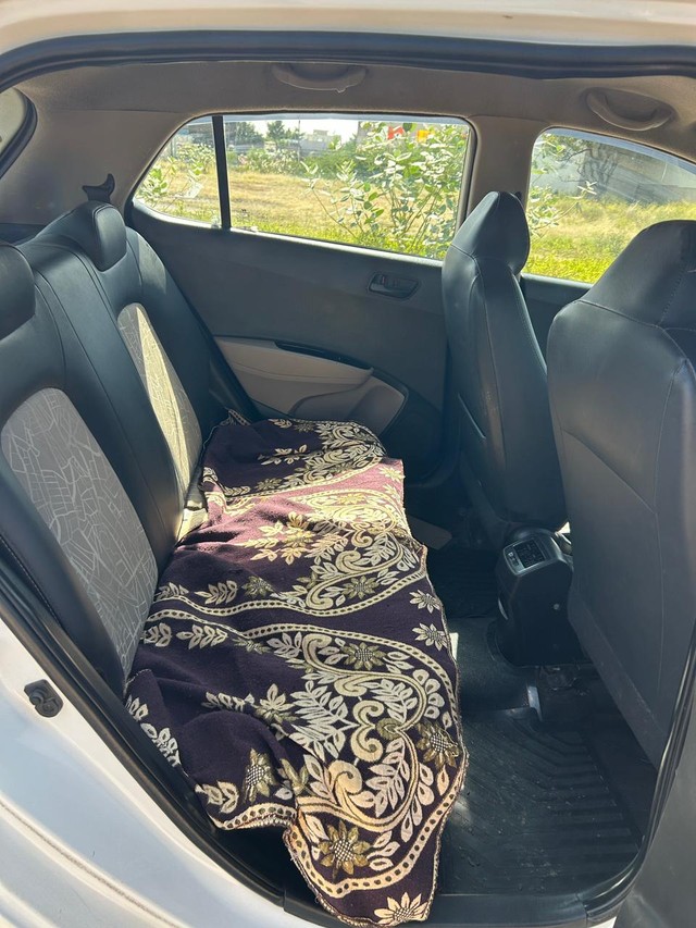 Second-hand 2016 Hyundai Grand i10 Magna for sale in Sabarkantha-10