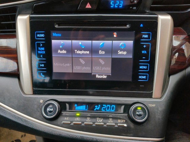 Second-hand 2016 Toyota Innova Crysta 2.4 VX MT 8S BSIV for sale in Kolkata-10